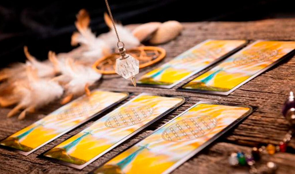 Tarot y Pendulo